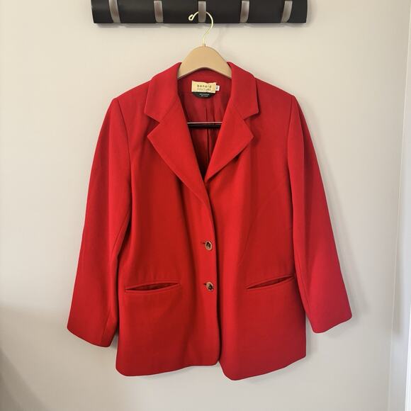 Benard Coutre Cashmere Wool Blend Red Jacket 3 Button Lined Women’s Sz 10 Medium - Picture 4 of 12